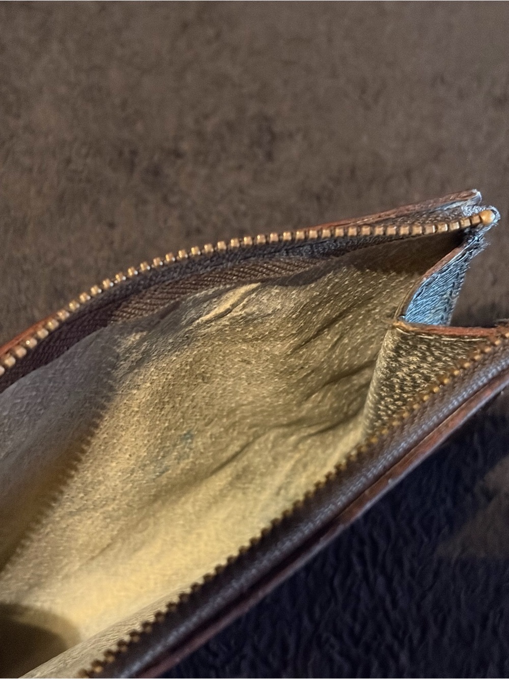 Vintage Louis Vuitton Wallet - Picture 6 of 6